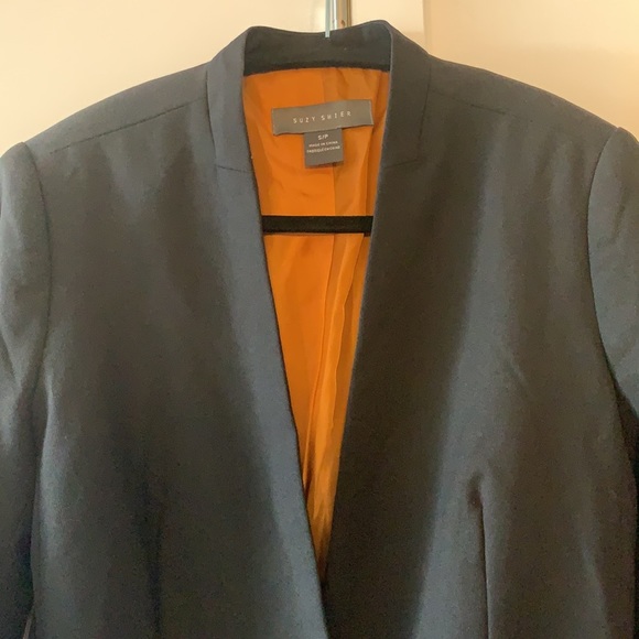 Black Blazer - Picture 4 of 4